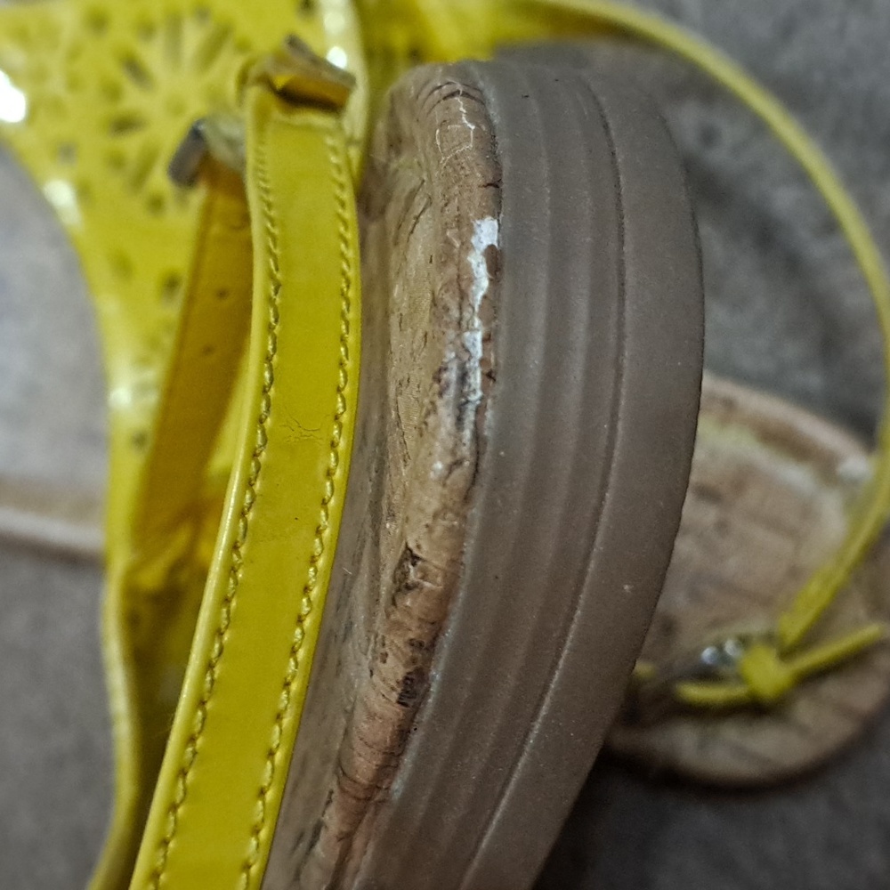 American Eagle Laser Cut Thong Sandals - Picture 9 of 11